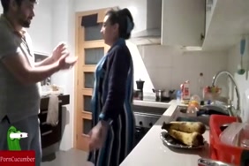 كس يطلع دم من يكسره