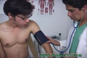 حمار ينيك بنت في حظيرة
