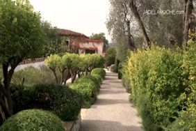 شاب امريكي ينيك امه في طيزها متحرك بحت