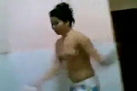 Xnxxحيوانات مع النساء