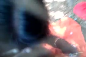 دخلت على أخوها وهو يتابع سكس