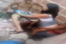 مسح ام مع بنته سكس
