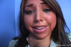 سكس ام تطلب من ابنها ان ينيكها اجنبى
