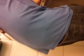 سكس فى مصلات على طيز