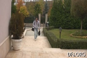 أصغر بنت مغربية في سيكس