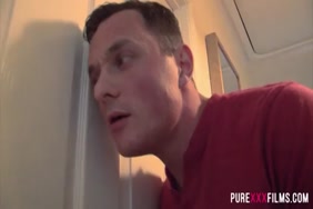 كلب يلحس كس فرنسي