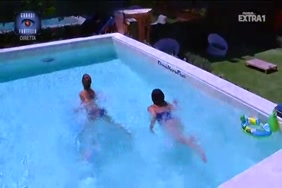 تحميل سكس جماعي mb4