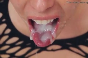 تمزيق ملابس بنات سكس