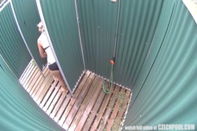 سكس يبول في طيزها